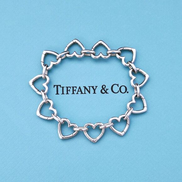 ULTRA RARE Vintage Tiffany & Co. Multi Heart Clasping Link Silver Bracelet - Picture 4 of 4